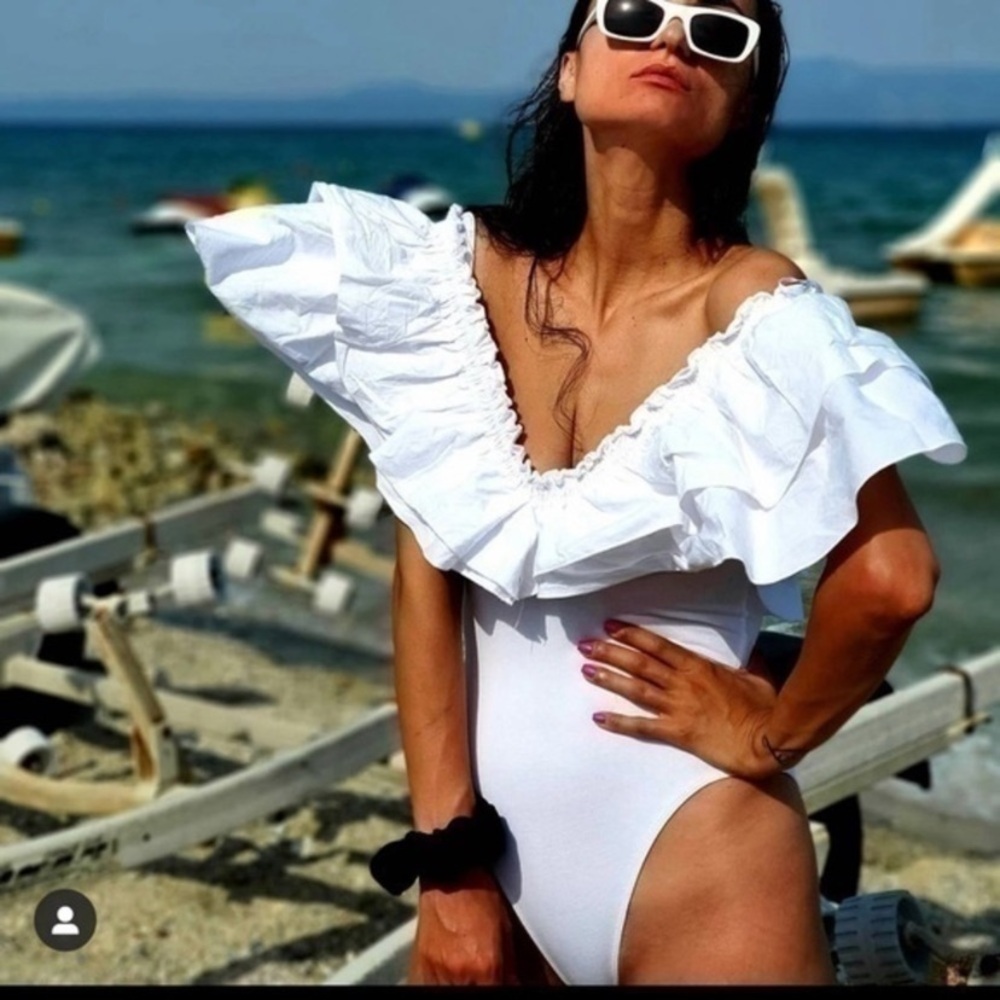 ZARA RUFFLED BODYSUIT